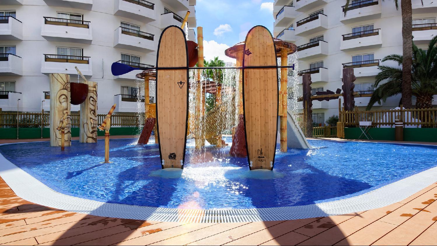Servatur Waikiki Hotel 4*